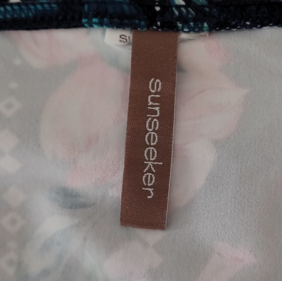 VENUS Floral Drop Bikini Bottom, size M - Picture 11 of 11